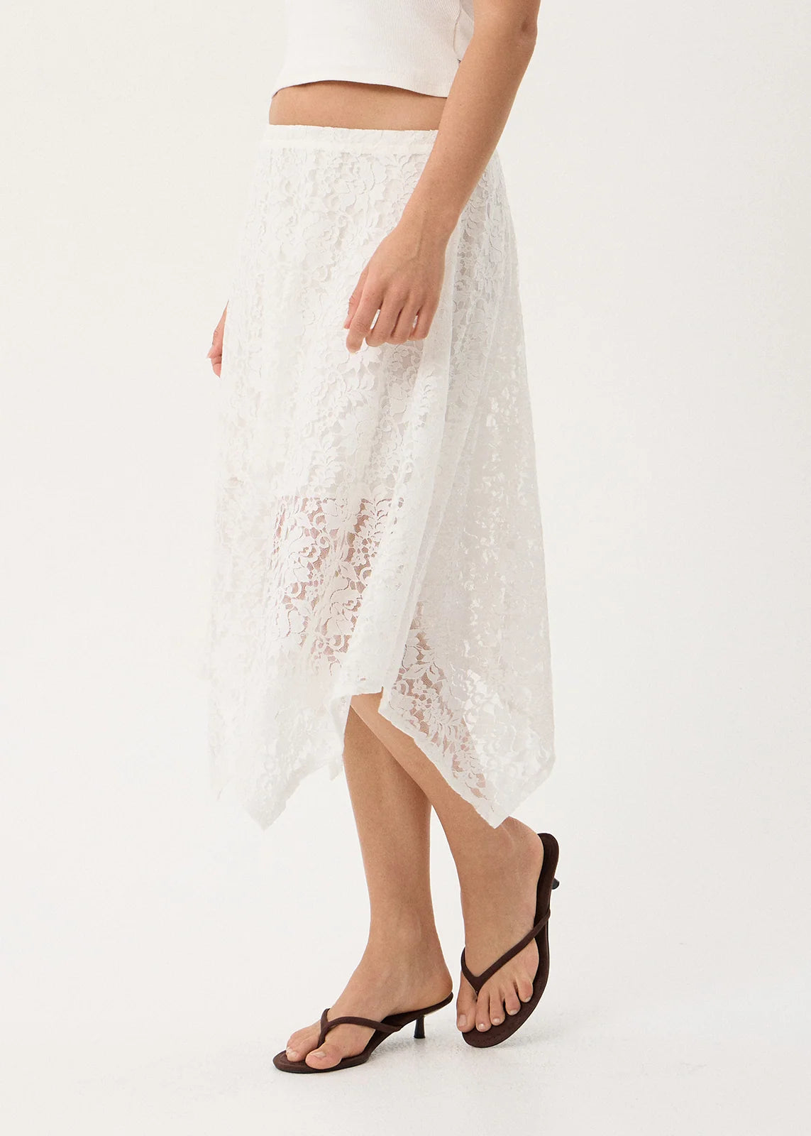 ISADORA Women's White Natalia Lace Asymmetric Handkerchief Skirt