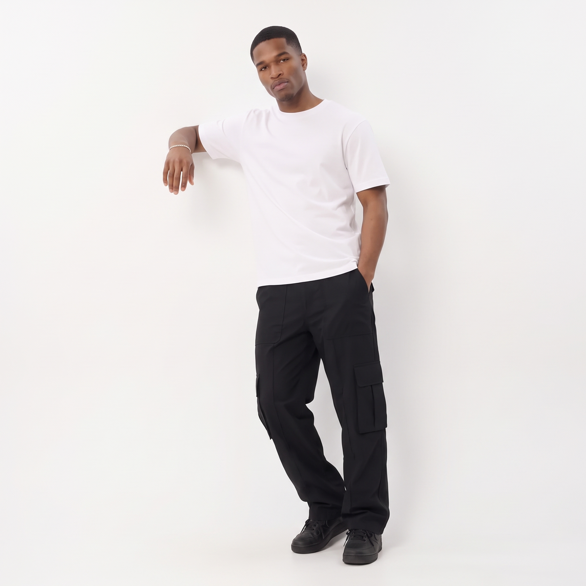 SANTIAGO Men's Black Summit Pleated Wide Leg Cargo Pants