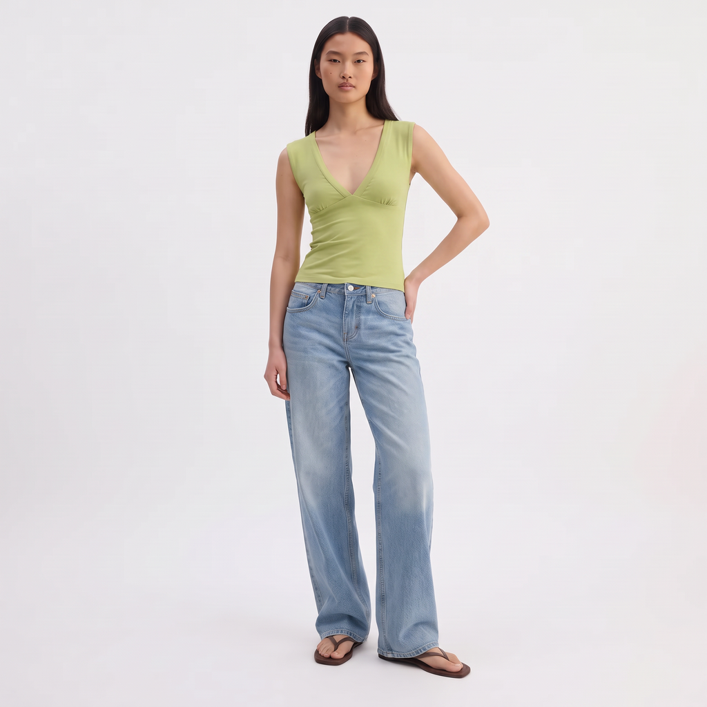 AMÉLIE Women's Apple Green Emberly Plunge Neck Crop Top