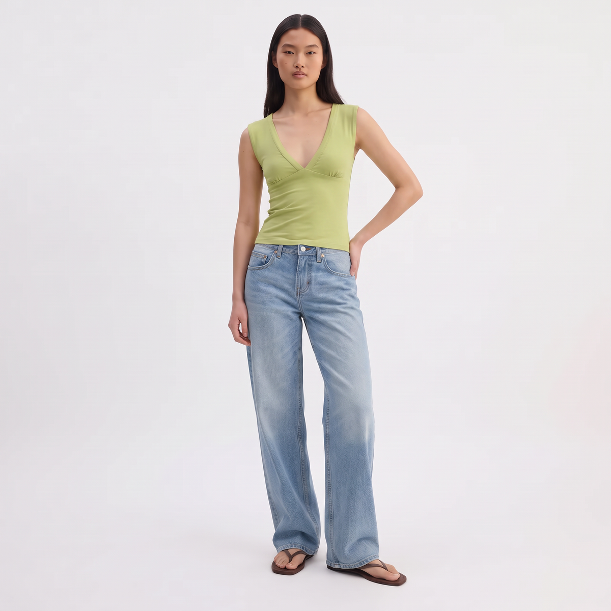 AMÉLIE Women's Apple Green Emberly Plunge Neck Crop Top