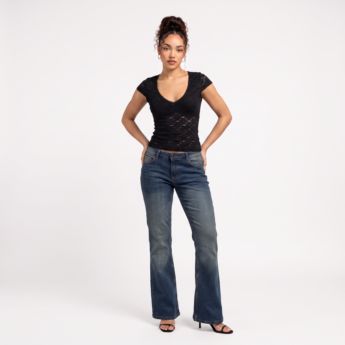 AMÉLIE Women's Black Sanjana Floral Lace V-Neck Cami Top