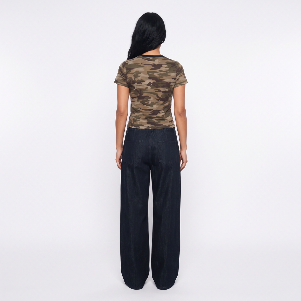 VALENTIN Women's Camo Green Clubhouse Relaxed Graphic Tee